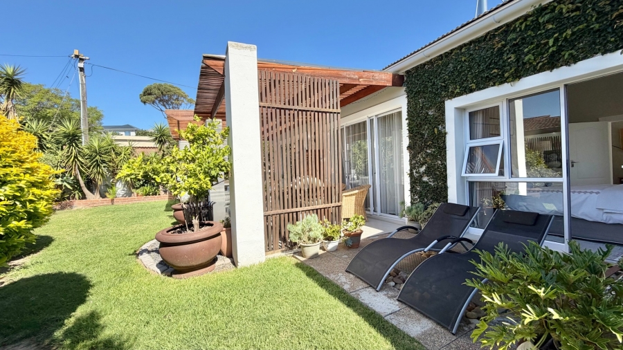 3 Bedroom Property for Sale in Gordons Bay Village Western Cape